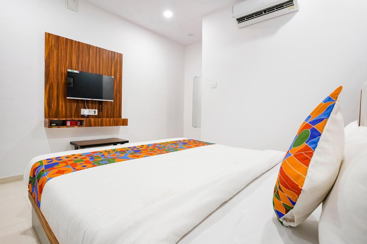 Fabhotel Magnus Surat Exterior photo