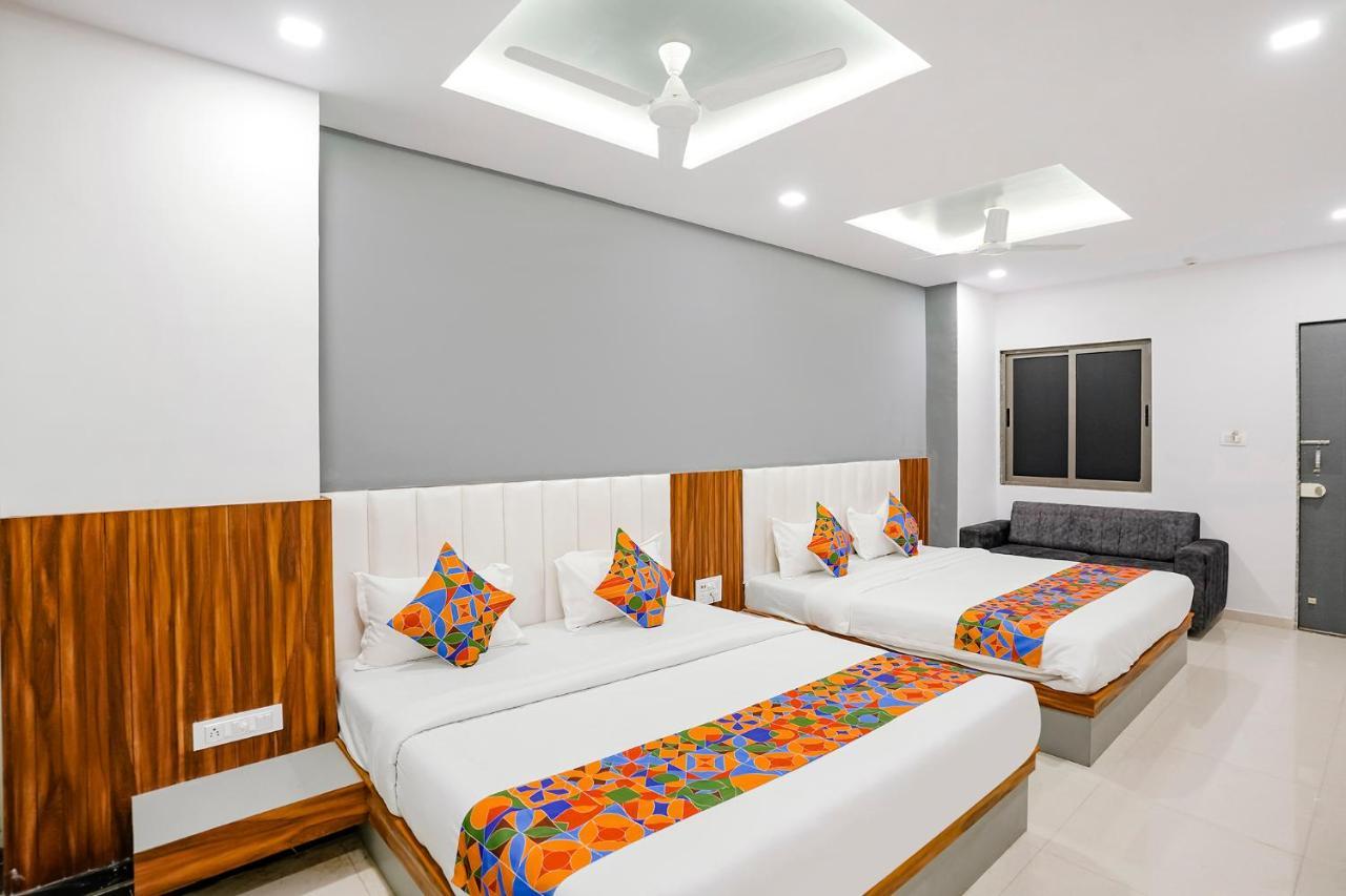 Fabhotel Magnus Surat Exterior photo